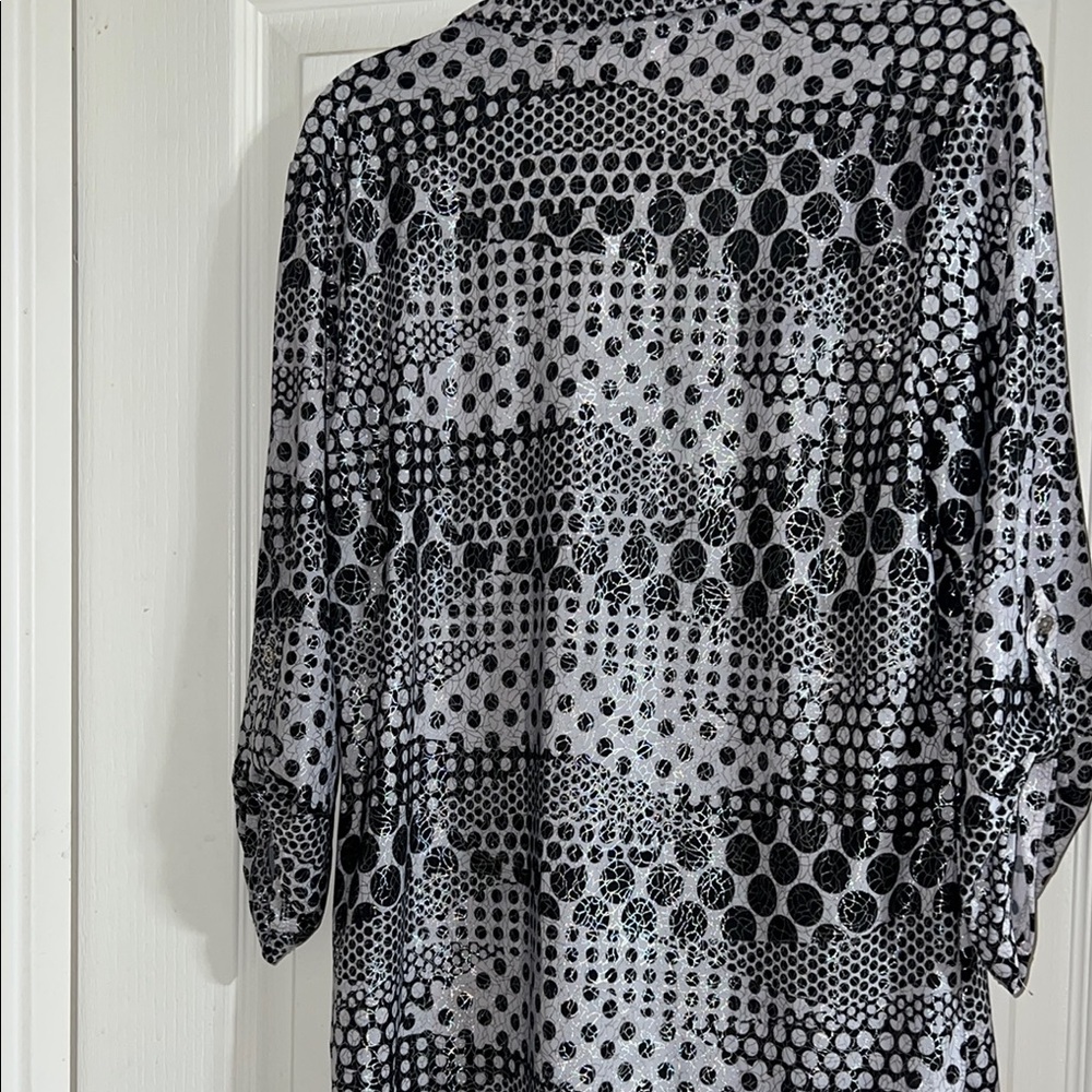 Black‎ and Rose Graphic 3/4 Sleeve Button Down Blouse - Picture 13 of 13
